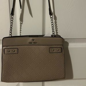 Nine West crossbody in taupe